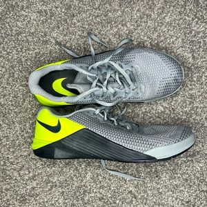 Mens Athletic Nike sneaker